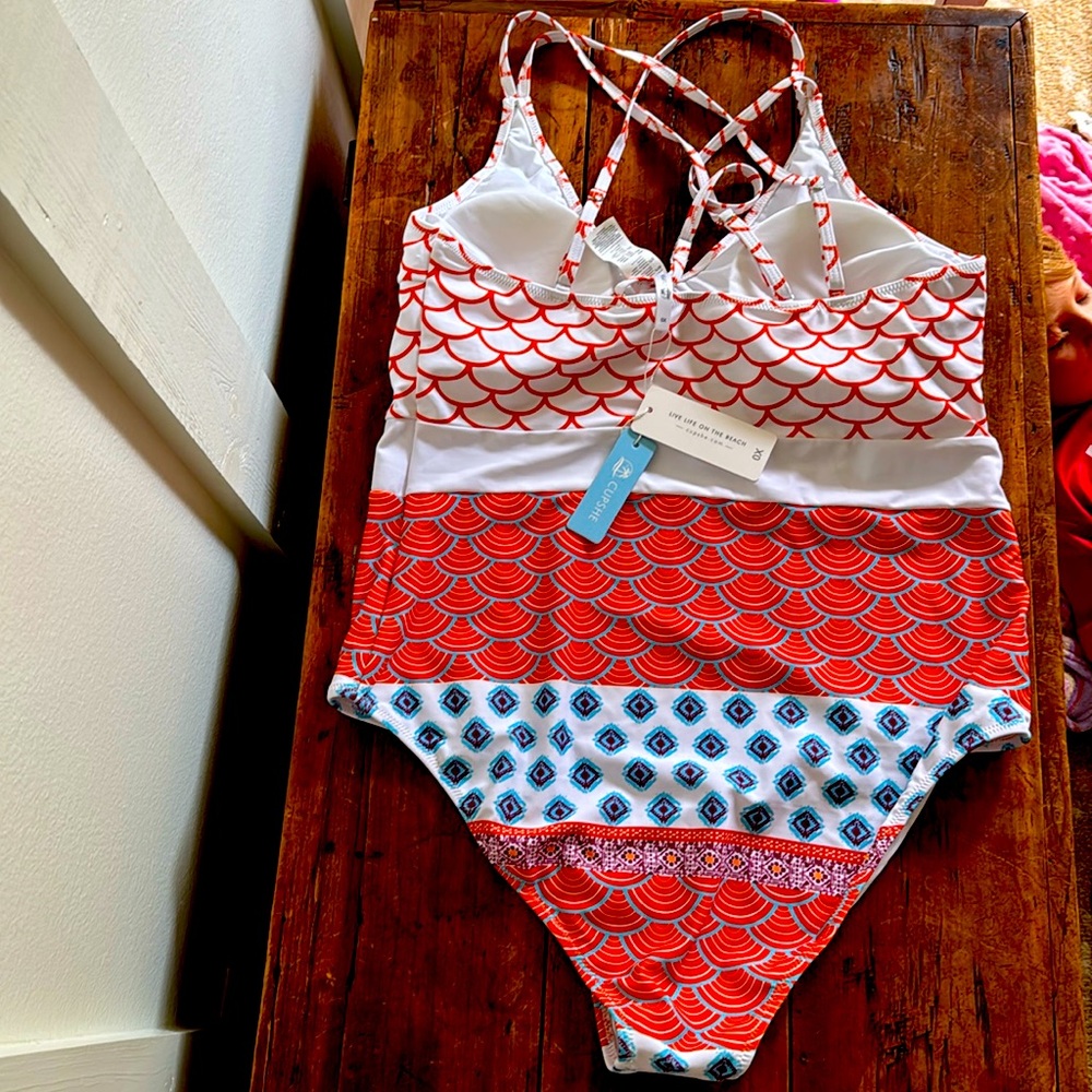 NWT CUPSHE Women's One Piece Scoop Neck Double Straps Geo-Print Swimsuit Size 0X
